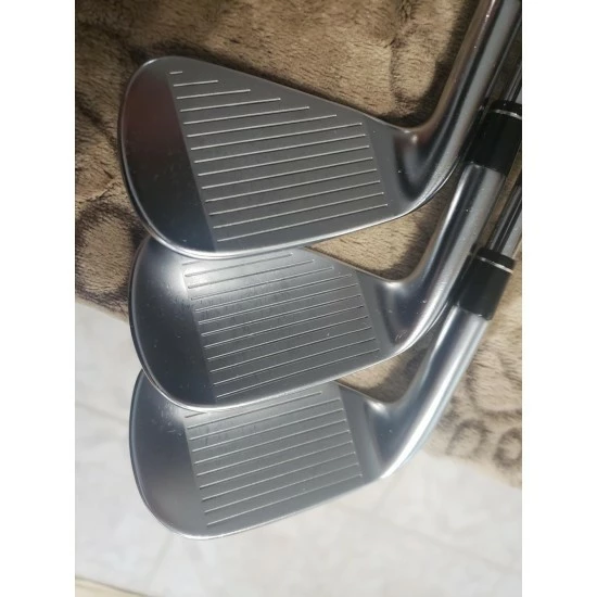 Men's Callaway Right Handed Apex 19 Iron Set Regular Flex Steel Shaft 2 Men's Callaway Right Handed Apex 19 Iron Set Regular Flex Steel Shaft - Image 2